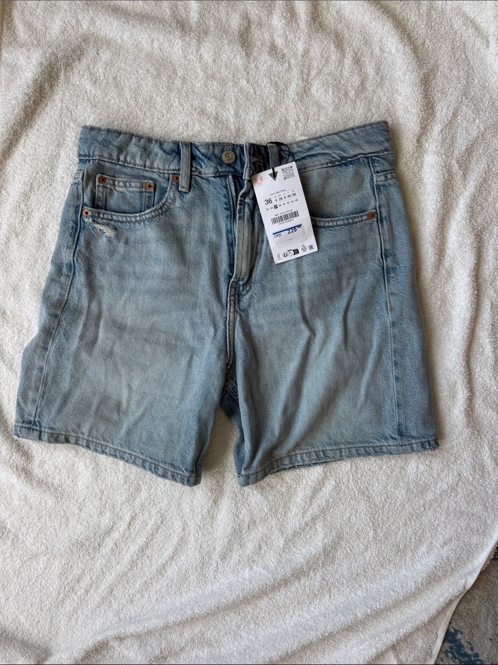 Zara Light Wash Denim Shorts